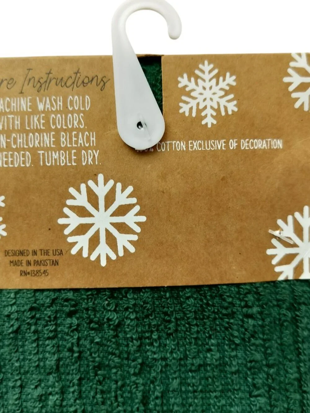 Kitchen Towels Holiday Set of 2 One Red and One Green Size 16